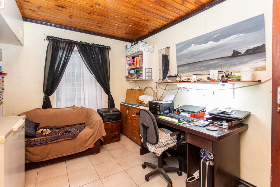 3 Bedroom Property for Sale in Bothasig Western Cape